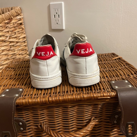 VEJA
V-10 - White / Blue / Red - Picture 5 of 5